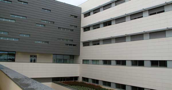 Fabricación E Instalación De 6 Muros Cortina Y 500 Ventanas Del Nuevo Hospital General Metropolitano