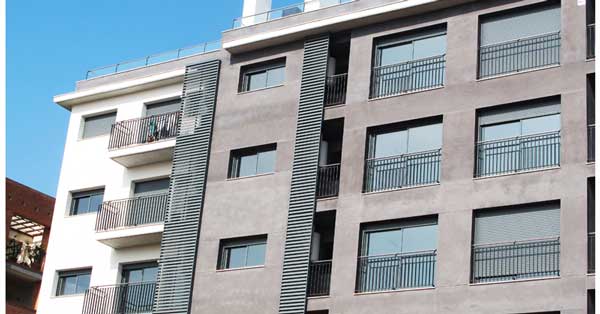 Tancaments D'alumini I Vidre D'aquest Conjunt Residencial De Sitges