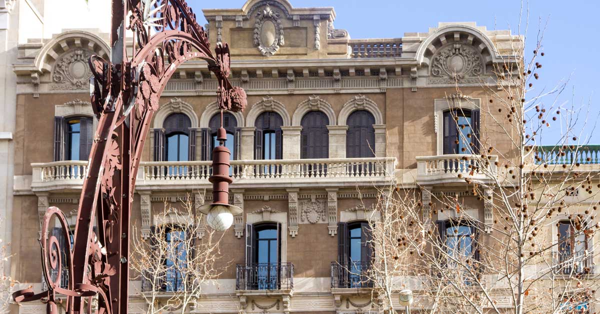 Rehabilitación De Edificio Histórico De Barcelona Para Convertirlo En Hotel