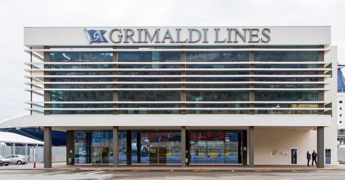 Nueva Terminal De La Compañía Grimaldi En El Puerto De Barcelona