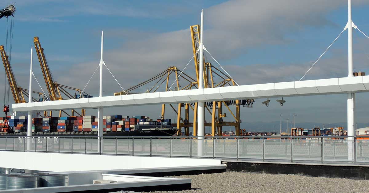 Alumini, Vidrieria I Xapats De La Nova Terminal Del Port De Barcelona