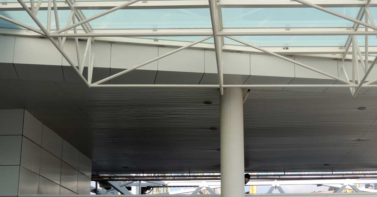 Aluminium, Verre Et Placages Pour Le Nouveau Terminal Du Port De Barcelone