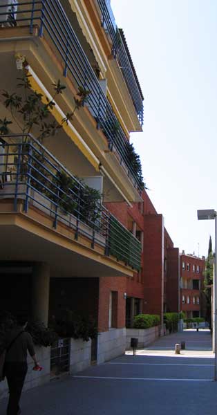 Fabricación E Instalación De Cerramientos En Viviendas Unifamiliares En Sant Feliu De Llobregat