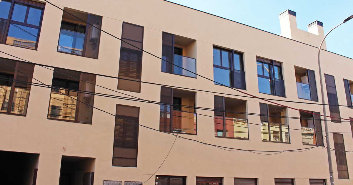 Tancaments D'alumini I Vidre Per A 24 Habitatges De Sant Feliu De Llobregat
