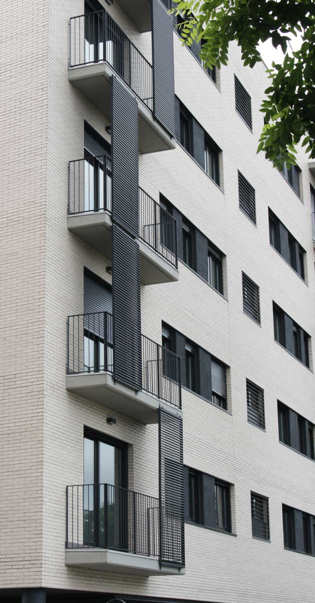Aluminum And Glass Closures In Multi-family Buildings In Santa Coloma De Gramenet.