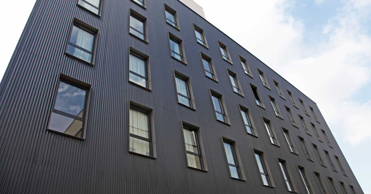 Tancaments D'alumini I Vidrieria Per A Edifici Destinat A Residència D'estudiants A Barcelona