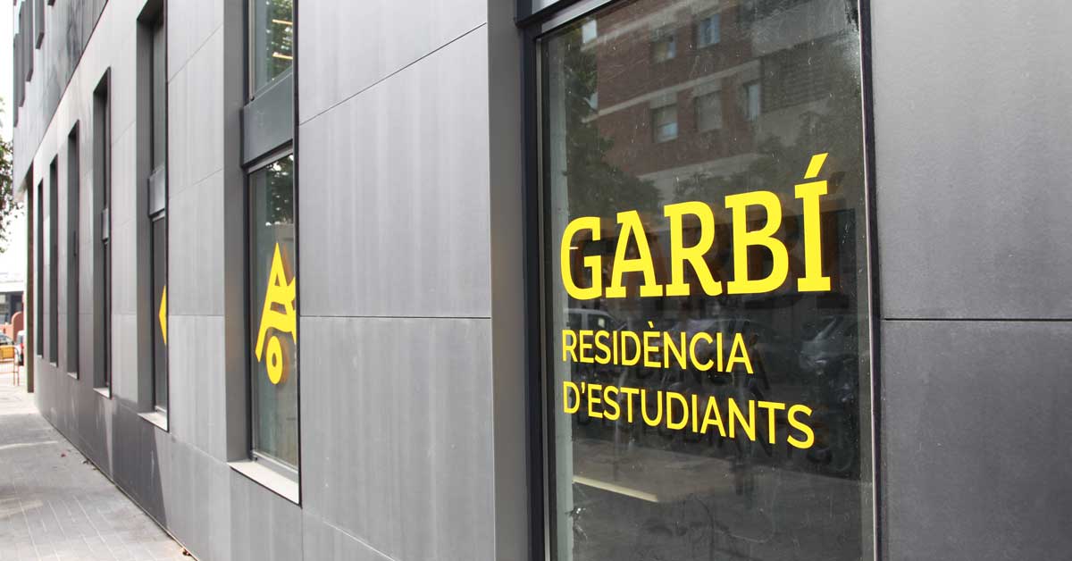 Tancaments D'alumini I Vidrieria Per A Edifici Destinat A Residència D'estudiants A Barcelona
