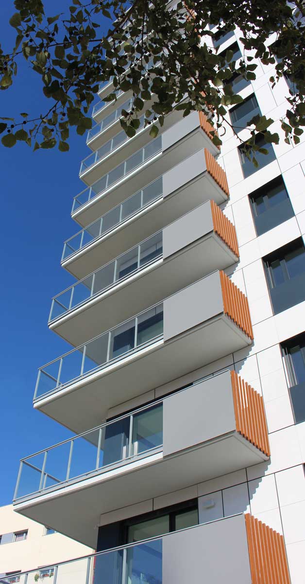 Desenvolupament De Façana I Tancaments D'alumini Per A Torre De 55 Habitatges De Nova Construcció A L'Hospitalet De Llobregat.